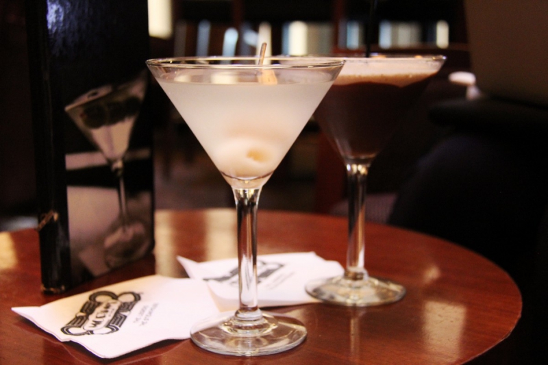 brasserie-PEGOMAS-min_martini_bar_lychee_chocolate_alcohol_liquor_happy_hour_happy-910161